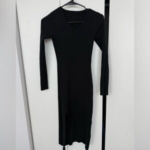 Ribbed Black V-Neck Maxi Dress